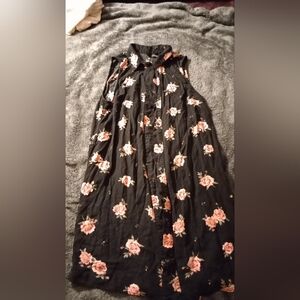Women's Medium Black Floral Button Up Blouse For Sale!!